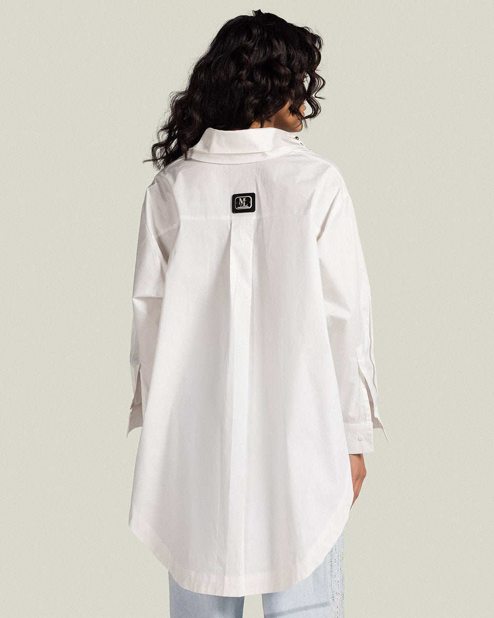 The high-low white shirt