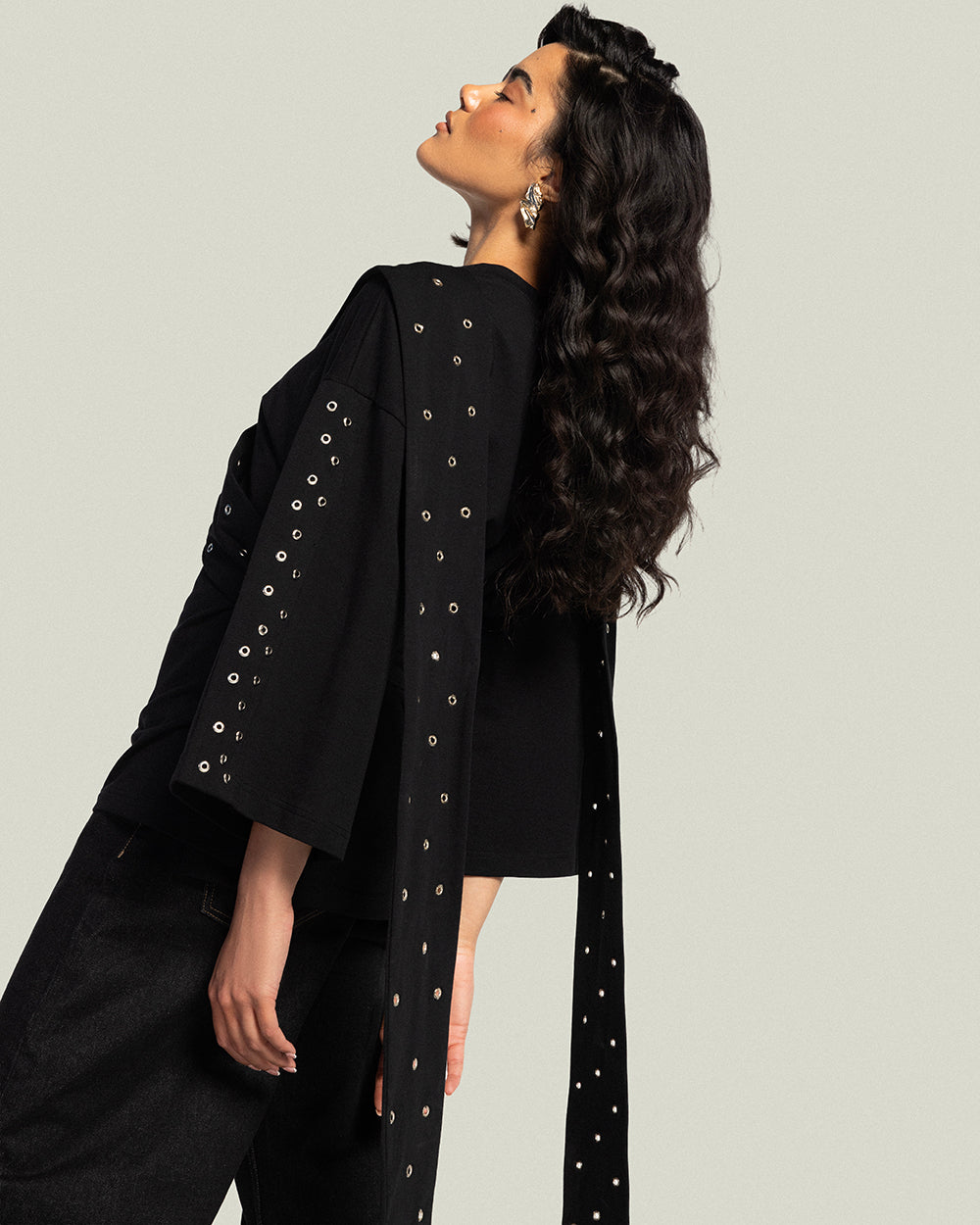 The Multi-Way Eyelets T-shirt - Noir